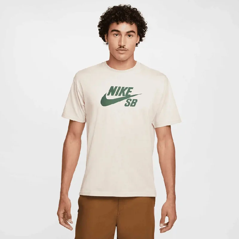 T-Shirt With Ice Skate Art-Nike SB Men's Logo Skate T-Shirt (Light Orewood Brown)