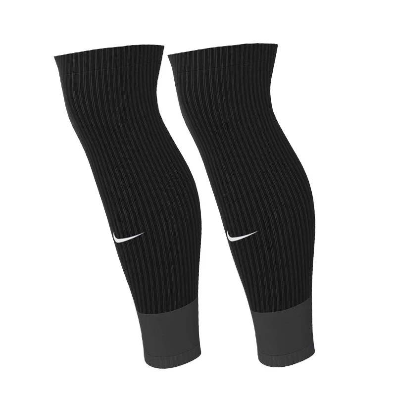 Sleek Monotone Business Sock-Nike Strike Sleeve Sock Black/Anthracite